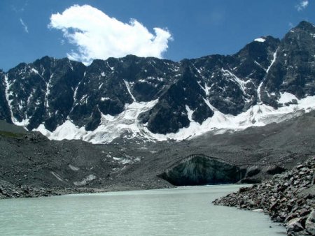 Le lac et le glacier d’Arsine