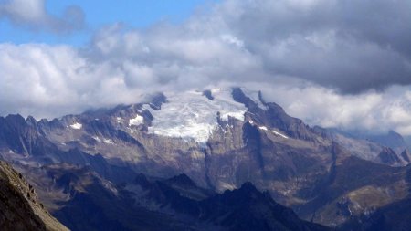 Aiguille des Glaciers...et Mont Blanc caché ! 