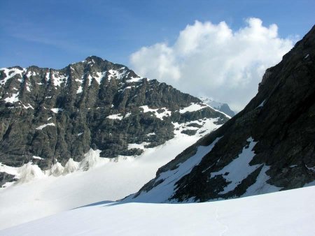 La Pointe de la Traversière au dessus du Glacier de Rhêmes Golette
