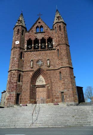 L’église Saint-Pierre de Cayres, classée «monument historique.»