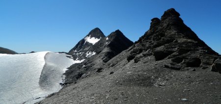 Rochemelon et son glacier. Il reste 2 km.
