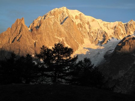Coucher de soleil sur le Mont Blanc.