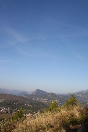 Vers le nord-est et la Vallée du Var et le département des Alpes de Haute-Provence