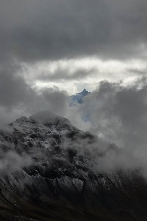 Aiguille du Midi dépassant des nuages