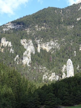 Monolithe de Sardières