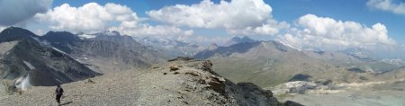 L’immensité de la Vanoise vue du sommet.
