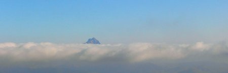 Le Mont Viso : une montagne isolée. Vue du sud