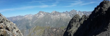 Vue du Col de Parières : la Muzelle, l’Olan, la Cime du Vallon et les Rouies.