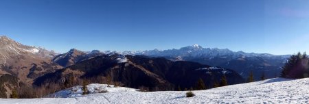 Panorama sur les Aravis, Platé, Aiguilles Rouges et Mont Blanc