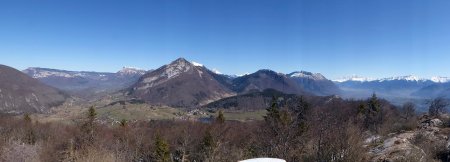 Roche du Guet , panorama 1/3 — Du Nivolet au Mont Bellacha
