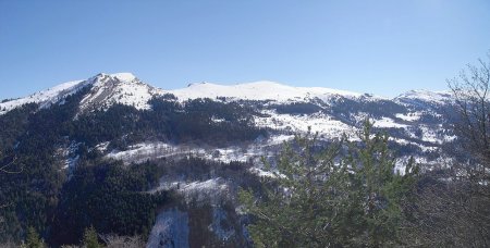 Du sentier balcon, panorama sur la Montagne de la Pale au Pas du Serpaton