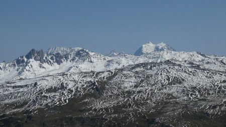 Domiane skiable des Trois Vallées puis le Grand Bec et la Grande Casse.