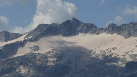 Vers le Pico de la Maladeta (3312m)