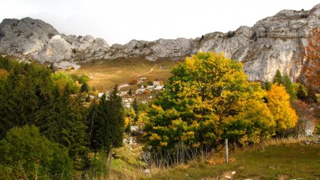 Couleurs d’automne en regardant le Col Vert.