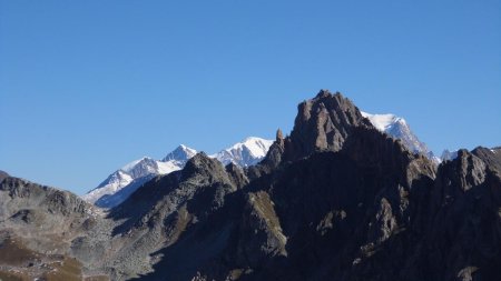 Aiguille de la Nova et Mont Blanc