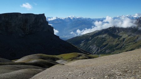 Vers le Grand Combin (centre) et le Mont Blanc (droite).