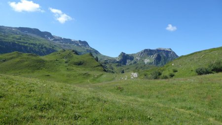 Col du Sallestet, entre Rochers des Enclaves et Montagne d’Outray