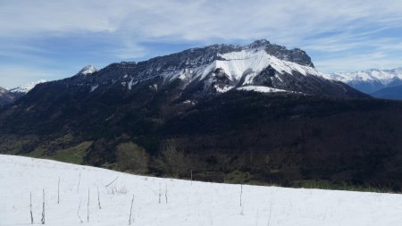 Un bout de Mont Blanc, un bout de Pécloz et la Dent d’Arclusaz.