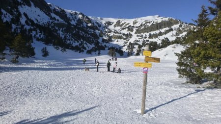 Lac Achard enseveli sous la neige