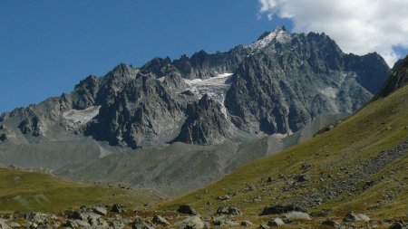 Regard arrière sur la Montagne des Agneaux, ses Glacier Supérieur et Réou d’Arsine. Zoom.