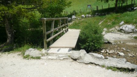 Pont de l’Amour sur le Ruisseau de la Fauge.