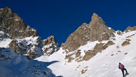 Le Pas du Mont Colomb (2538m) et le Cayre Colomb (2702m)