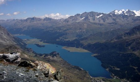 Lacs de Sivaplana et de Sils et le massif de la Bernina.