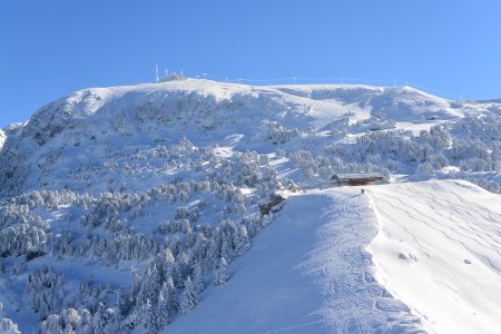 Croix de Chamrousse accessible uniquement à ski de rando (ou raquettes) ce 12 novembre.