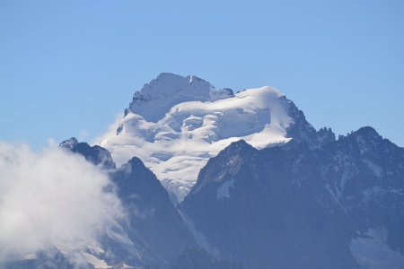 Zoom sur Barre et Dôme de Neige des Ecrins.