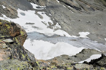 Vue plongeante sur le glacier des Lanchettes