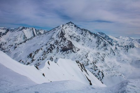 L’Aiguille de Scolette (3506m) depuis le sommet