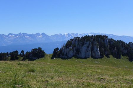 Depuis la Croix de l’Alpe, Belledonne en second plan