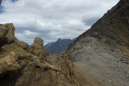 Col de la Vaurze versant Valgaudemar et Aiguille des Marmes
