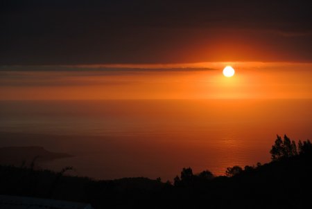 A La Réunion ... le soleil n’est pas rond !