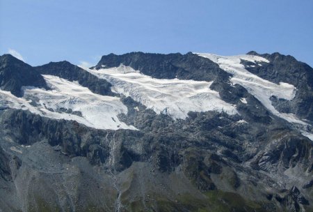 Avec vue sur les glaciers du Grand Bec.