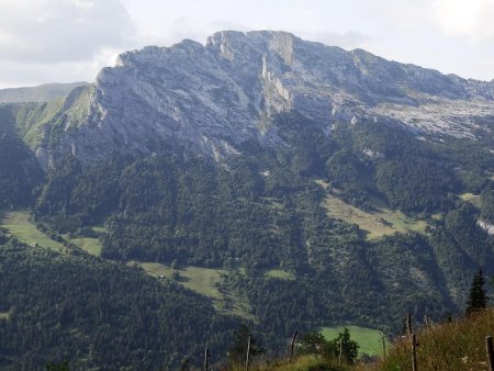Le mont Lachat vu de la Maridroulaz.