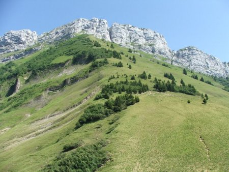 Mont Lachat de Thônes (alt. 2.029 m) vu du Col de la Buffaz