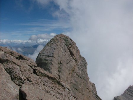 Vue du sommet sur la Corne nord à 3364m