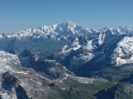 le mont Pourri et le Mont Blanc