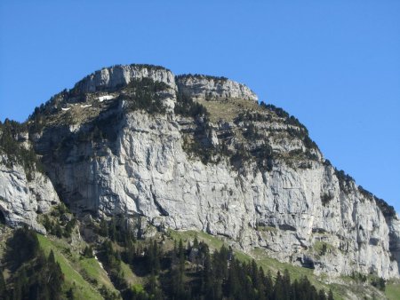 La falaise nord ouest.