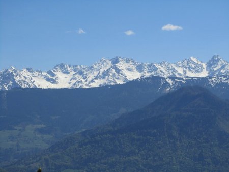 Panorama vers le massif de Belledonne..