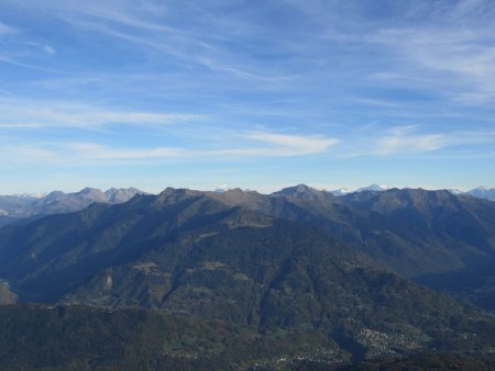 On devine les grands sommets de Vanoise.