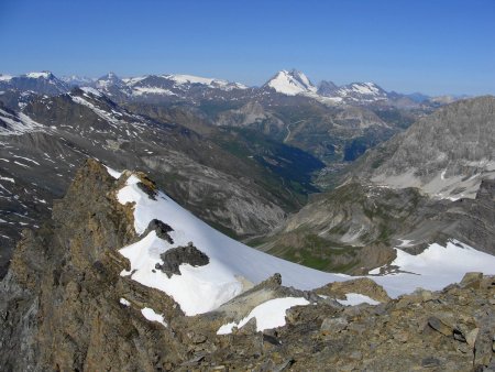 La vallée de l’Isère et les sommets de Vanoise.