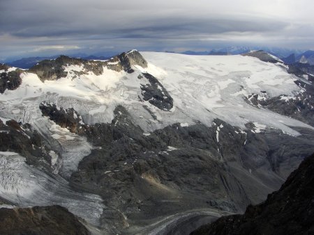 Dôme de Chasseforêt et glacier de l’Arpont vu des environs de la Dent Parrachée.
