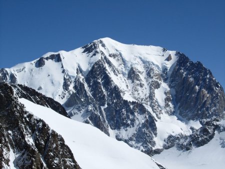 Le Mont Blanc vu de l’Aiguille de la Bérangère.