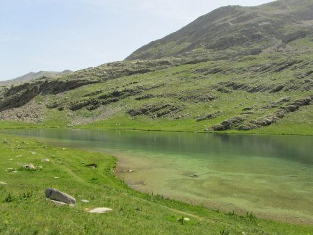 Le lac du Lauzanier.