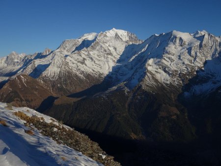 Le Mont Blanc, seigneur des lieux...
