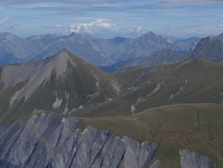 Au loin, le Mont Blanc.