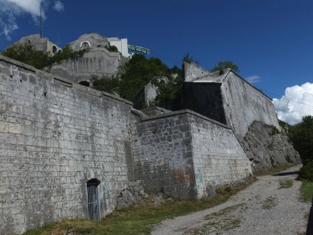 Les fortifications de la Bastille.