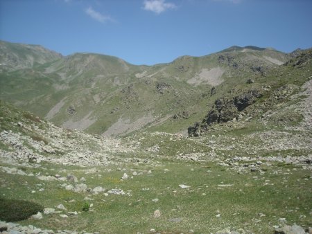 Fond du vallon, entre rocailles et pelouses alpines
